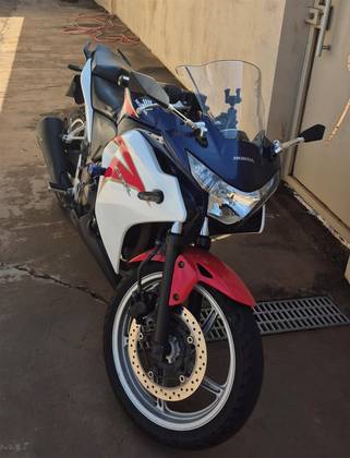 HONDA CBR 250R 